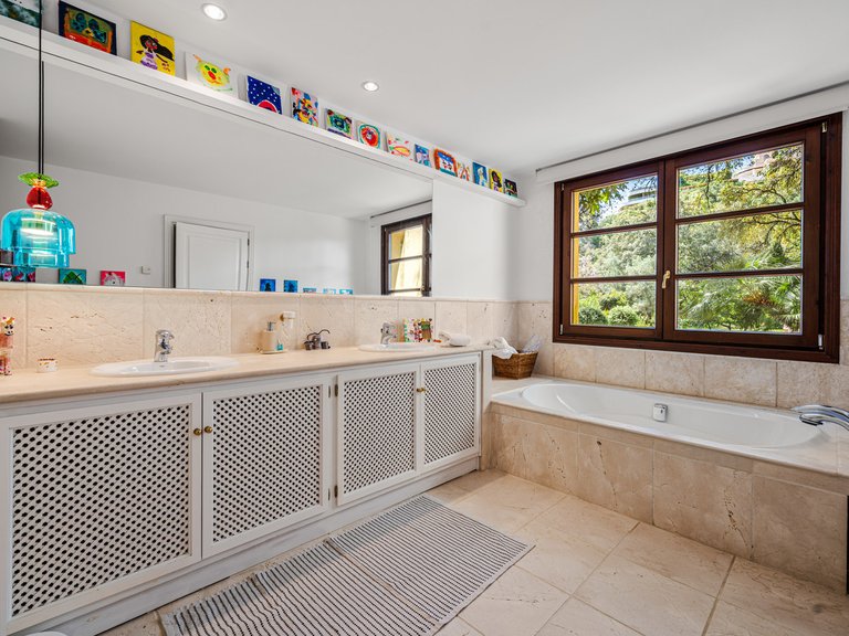Villa for Sale in La Zagaleta, Malaga 29