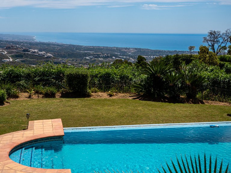 Villa for Sale in La Zagaleta, Malaga 41