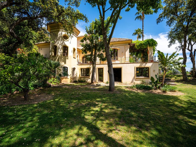 Villa for Sale in La Zagaleta, Malaga 45