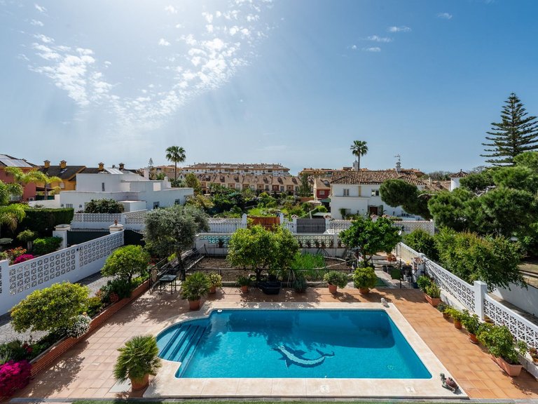 Villa for Sale in San Pedro De Alcántara, Malaga 4
