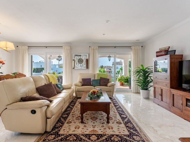 Villa for Sale in San Pedro De Alcántara, Malaga 7