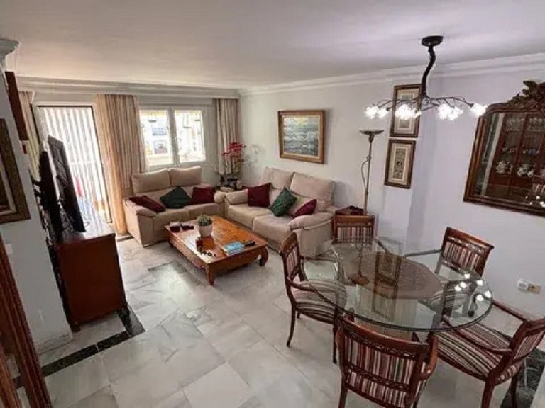 Apartment for Sale in The Golden Mile, Malaga 6
