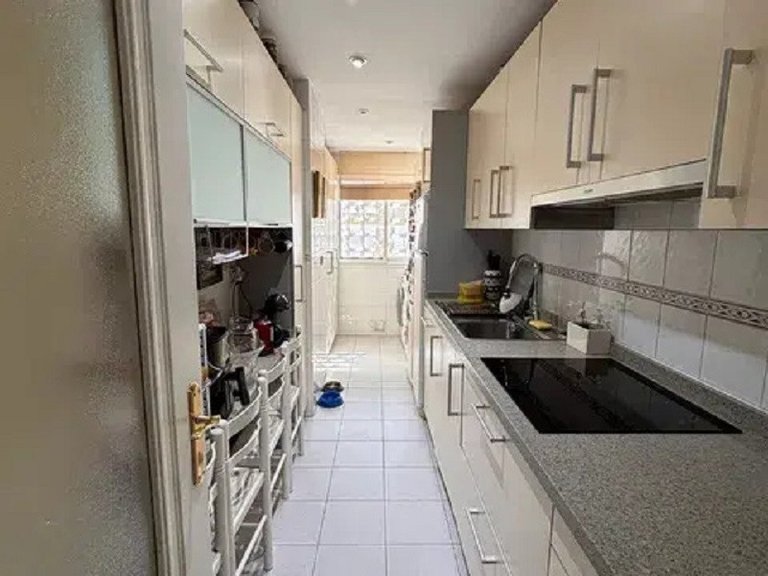 Apartment for Sale in The Golden Mile, Malaga 7