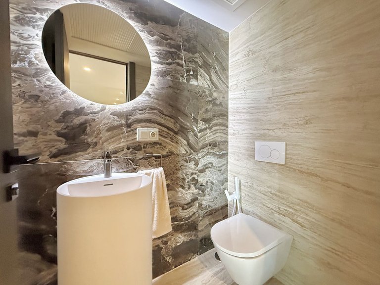 Apartment for Sale in Puerto Banús, Malaga 13