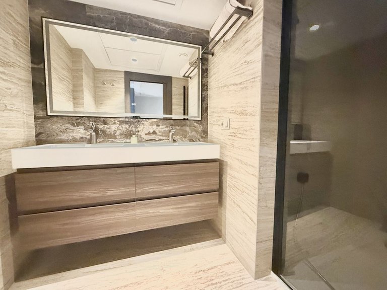 Apartment for Sale in Puerto Banús, Malaga 16