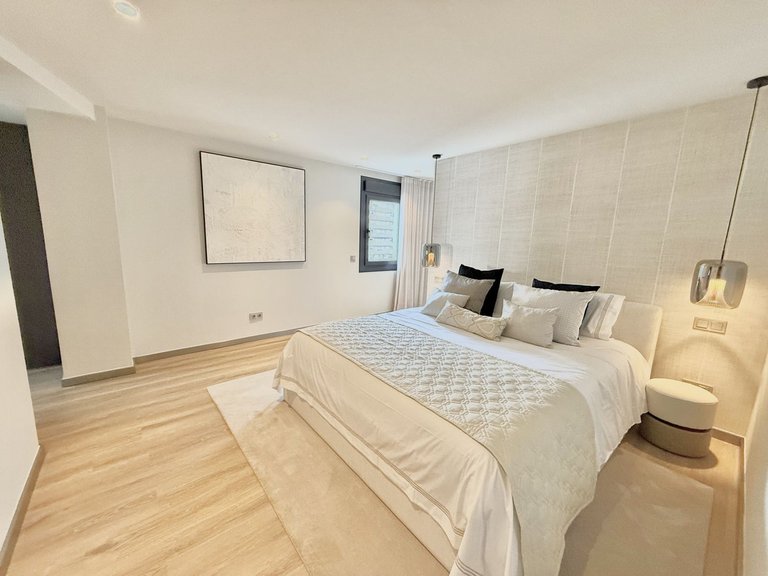 Apartment for Sale in Puerto Banús, Malaga 24