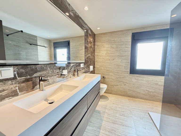 Apartment for Sale in Puerto Banús, Malaga 27