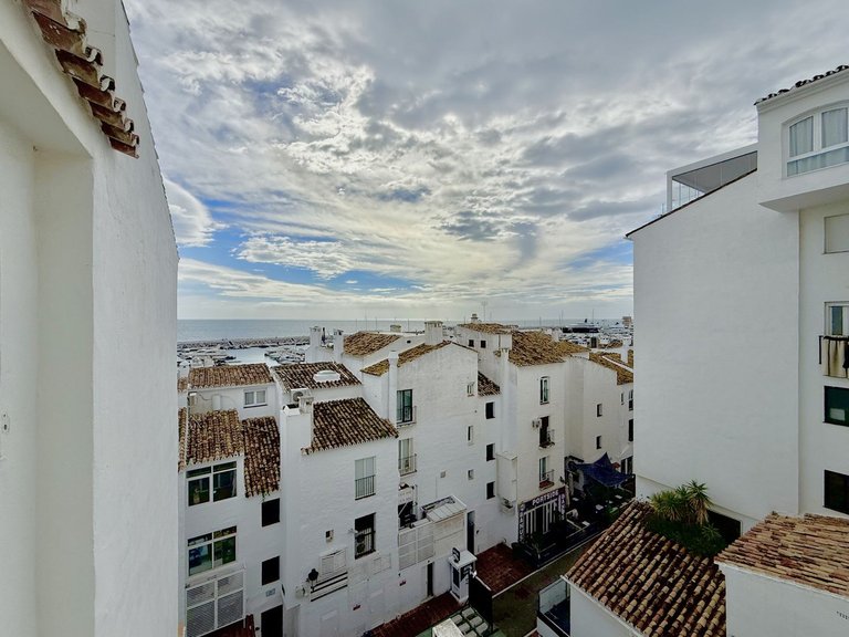 Apartment for Sale in Puerto Banús, Malaga 29