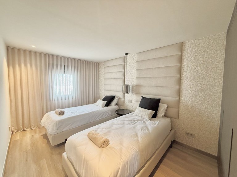 Apartment for Sale in Puerto Banús, Malaga 8