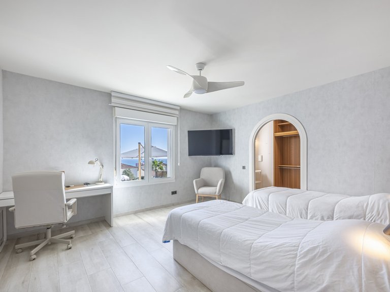 Villa for Sale in La Duquesa, Malaga 10