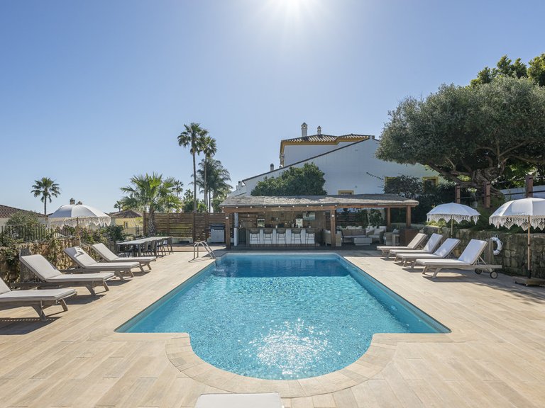 Villa for Sale in La Duquesa, Malaga 3