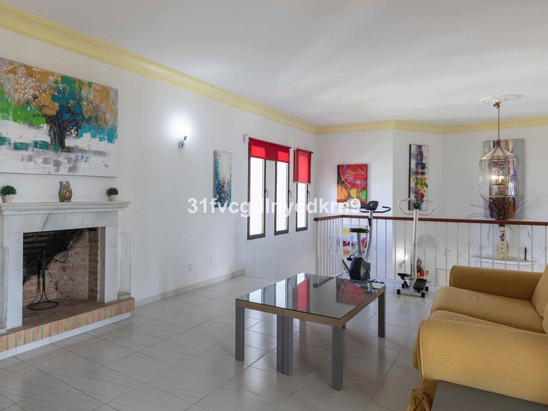 Villa for Sale in Estepona, Malaga 14