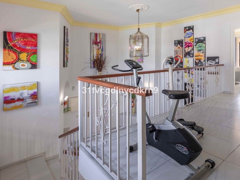 Villa for Sale in Estepona, Malaga 15