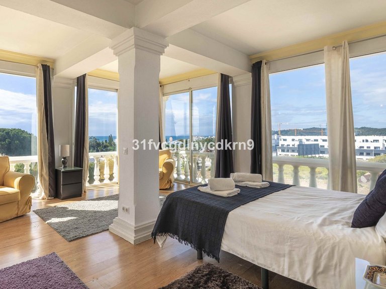 Villa for Sale in Estepona, Malaga 2