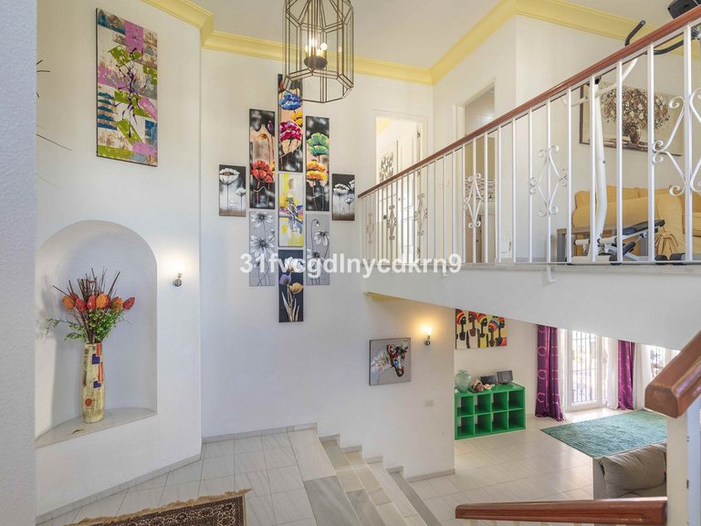 Villa for Sale in Estepona, Malaga 9