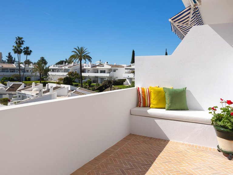 Apartment for Sale in Nueva Andalucía, Malaga 11