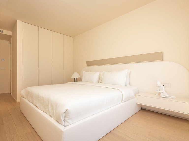Apartment for Sale in Nueva Andalucía, Malaga 17