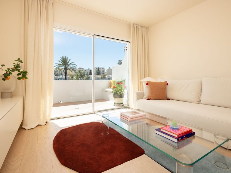 Apartment for Sale in Nueva Andalucía, Malaga 3