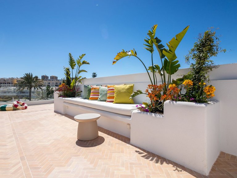 Apartment for Sale in Nueva Andalucía, Malaga 30