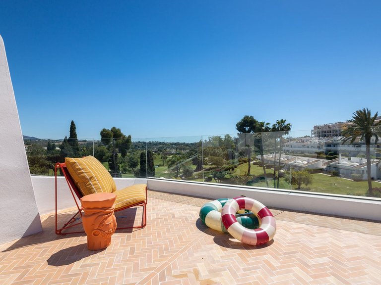 Apartment for Sale in Nueva Andalucía, Malaga 31