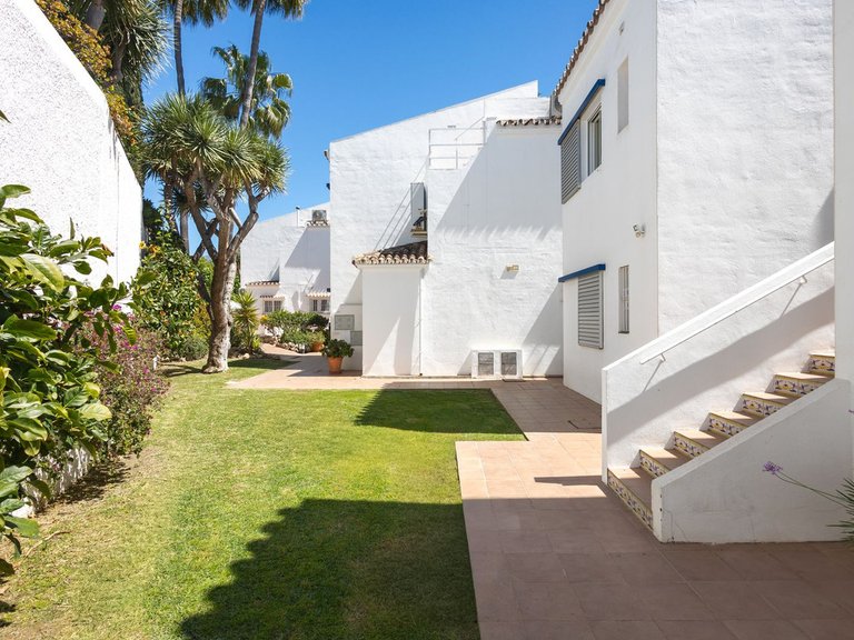 Apartment for Sale in Nueva Andalucía, Malaga 45
