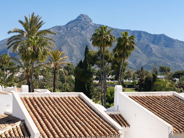 Apartment for Sale in Nueva Andalucía, Malaga 49