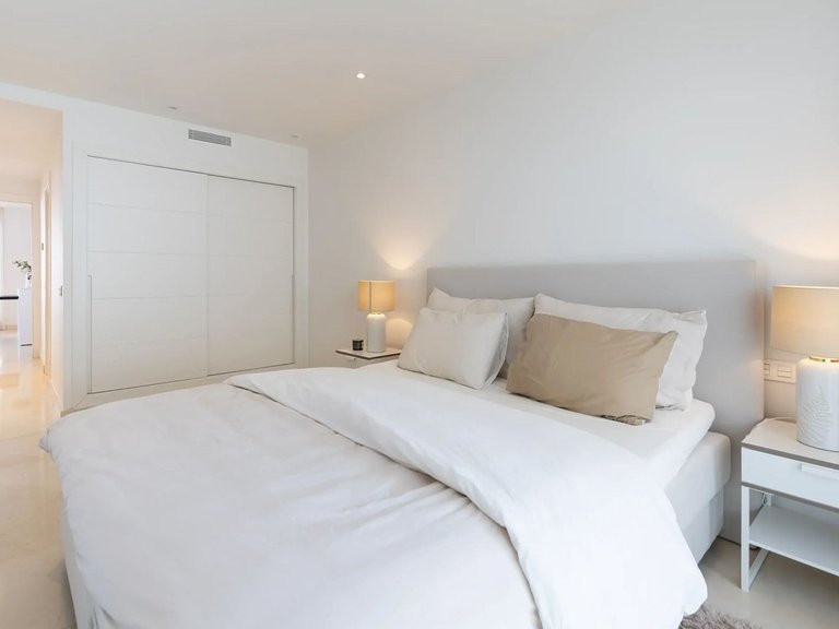Apartment for Sale in Nueva Andalucía, Malaga 13