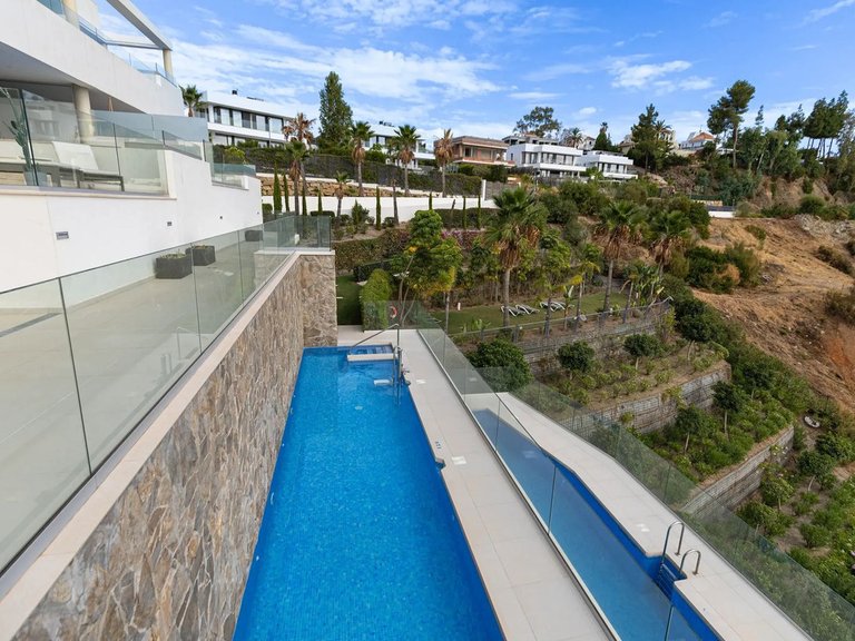 Apartment for Sale in Nueva Andalucía, Malaga 3