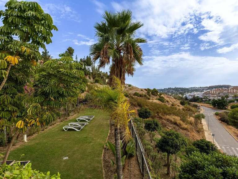 Apartment for Sale in Nueva Andalucía, Malaga 4