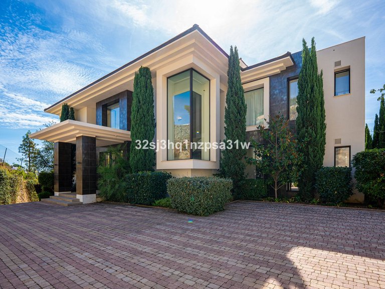 Villa for Sale in Benahavís, Malaga 10