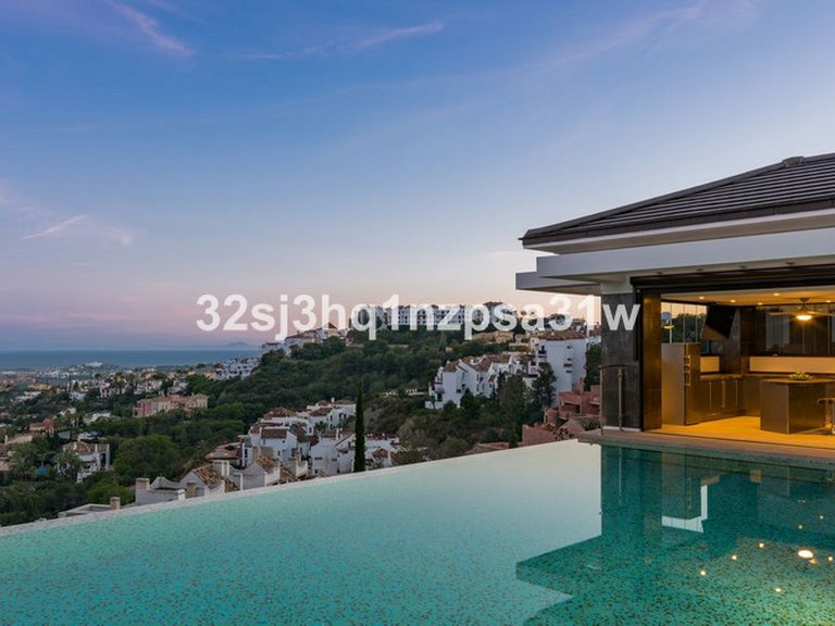 Villa for Sale in Benahavís, Malaga 2