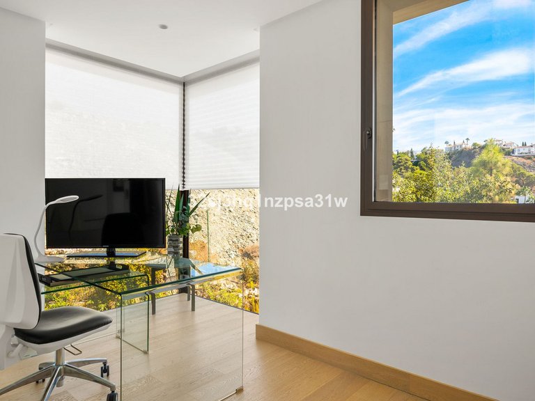 Villa for Sale in Benahavís, Malaga 25