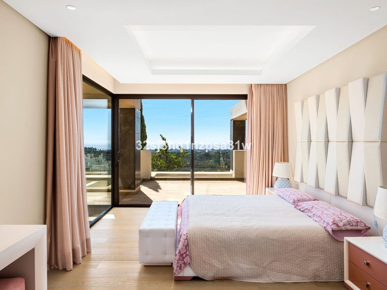 Villa for Sale in Benahavís, Malaga 26