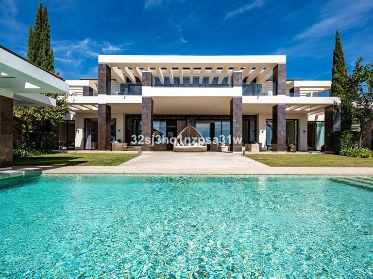 Villa for Sale in Benahavís, Malaga 4
