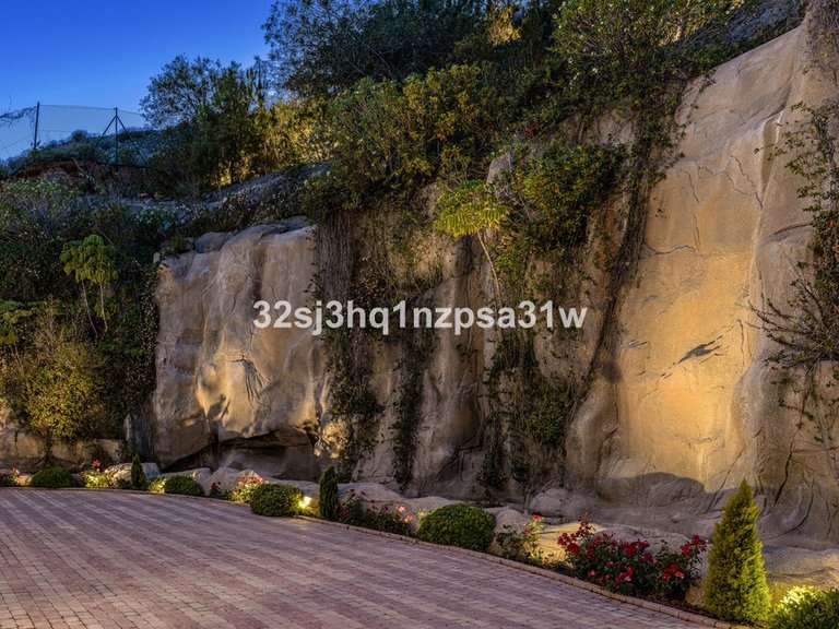 Villa for Sale in Benahavís, Malaga 7