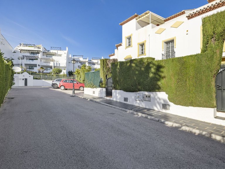 Villa for Sale in Bel Air, Malaga 2