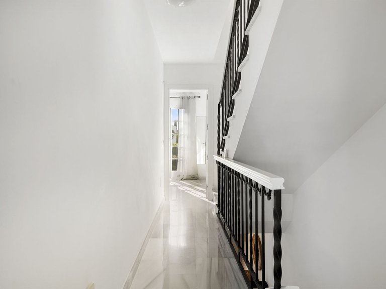 Villa for Sale in Bel Air, Malaga 20