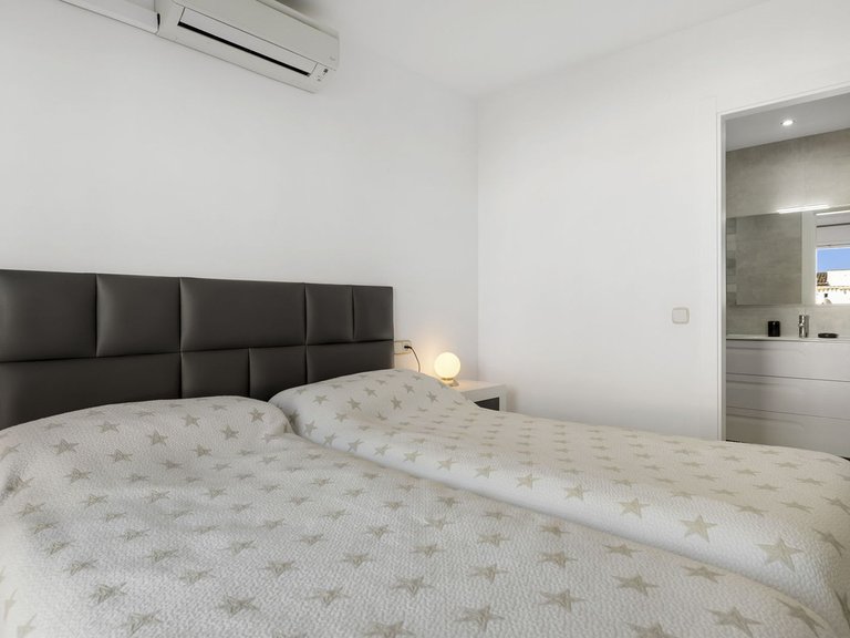 Villa for Sale in Bel Air, Malaga 22
