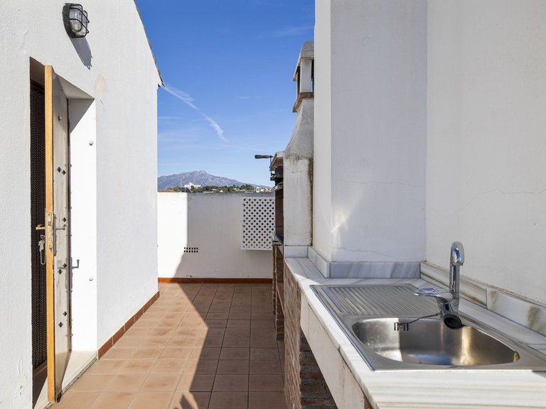 Villa for Sale in Bel Air, Malaga 34