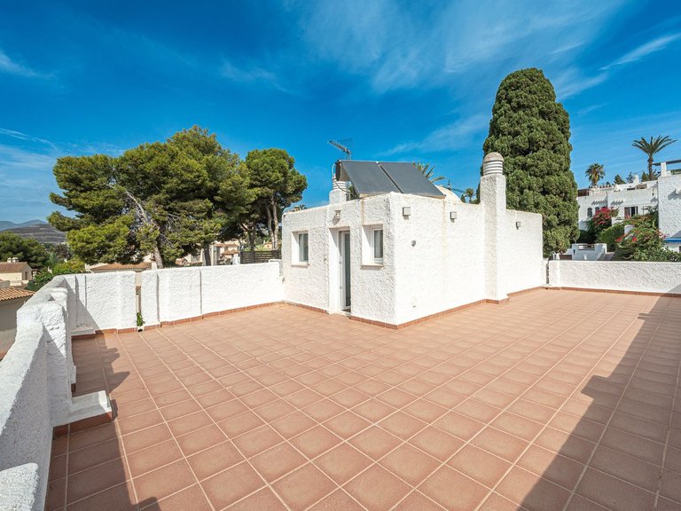 Villa for Sale in Nueva Andalucía, Malaga 32