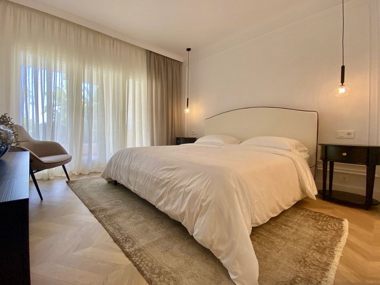 Apartment for Sale in New Golden Mile, Malaga 11