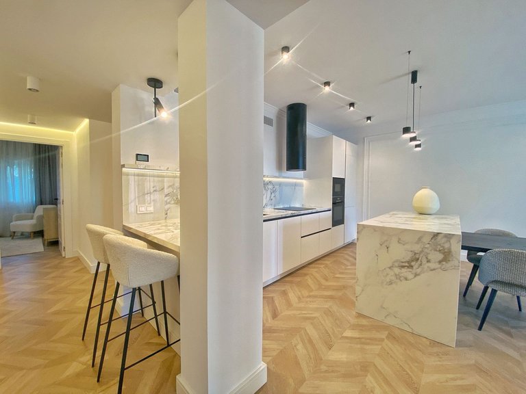 Apartment for Sale in New Golden Mile, Malaga 12