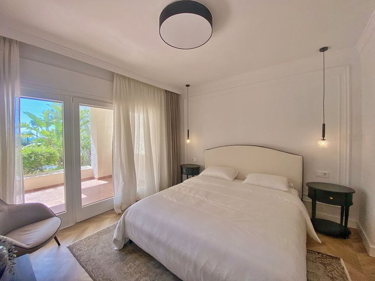 Apartment for Sale in New Golden Mile, Malaga 7