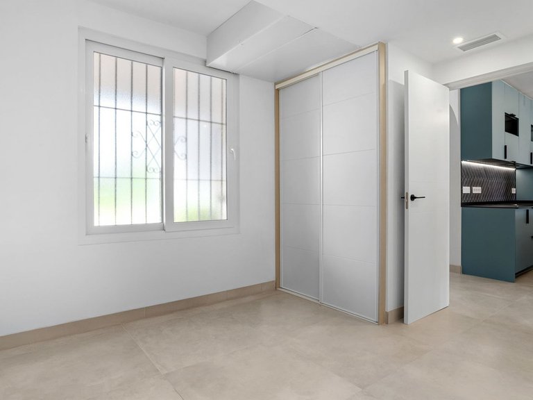 Apartment for Sale in Nueva Andalucía, Malaga 12