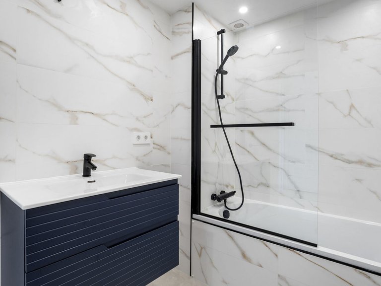 Apartment for Sale in Nueva Andalucía, Malaga 16