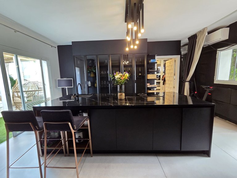 Villa for Sale in Nueva Andalucía, Malaga 10