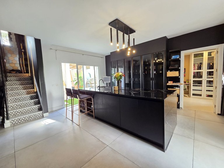 Villa for Sale in Nueva Andalucía, Malaga 3