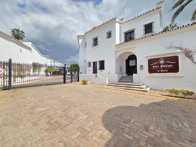 Villa for Sale in Nueva Andalucía, Malaga 34