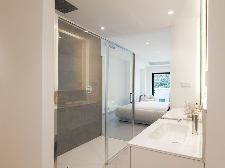 Villa for Sale in Benalmadena Pueblo, Malaga 14