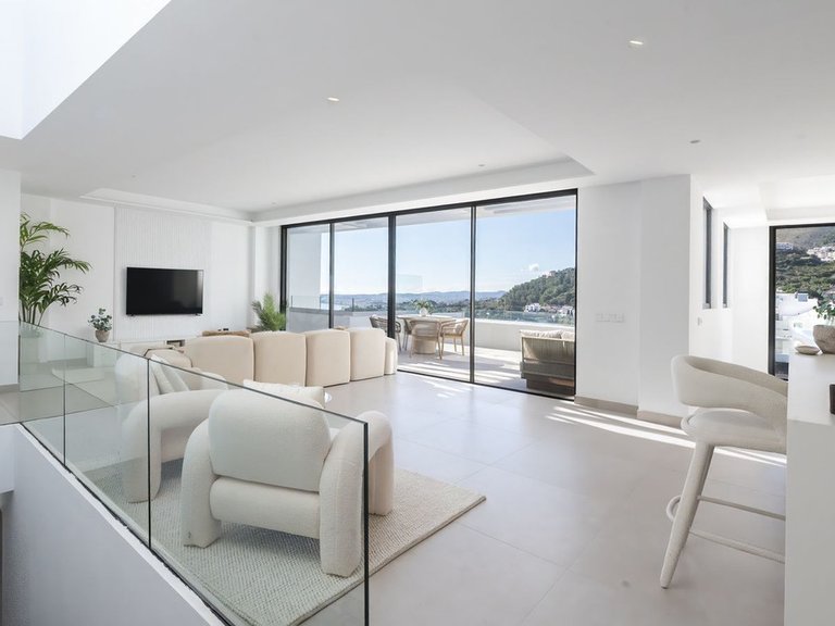 Villa for Sale in Benalmadena Pueblo, Malaga 19